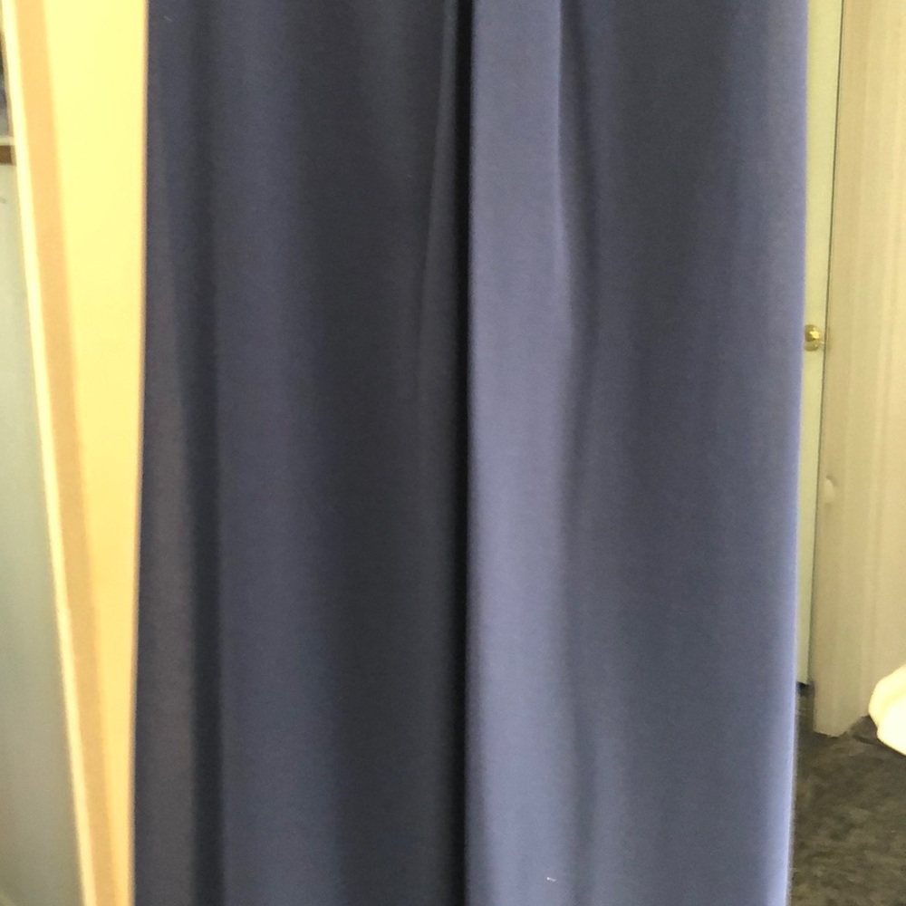 Gown - Picture 2 of 7